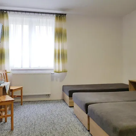 Osrodek Kolonijno - Wypoczynkowy Ania *