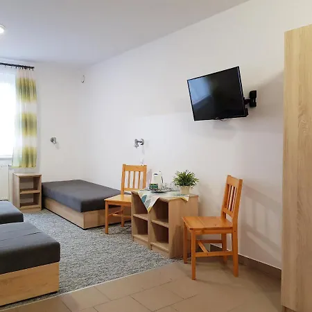 Osrodek Kolonijno - Wypoczynkowy Ania *