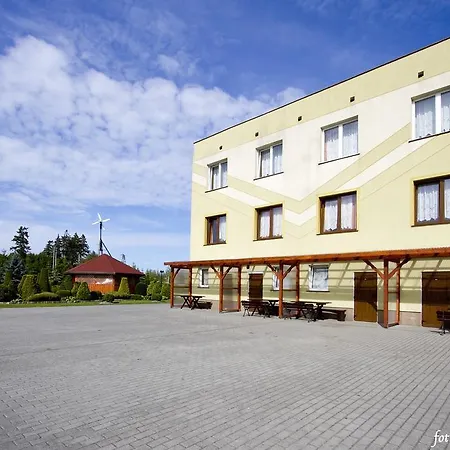 Osrodek Kolonijno - Wypoczynkowy Ania *
