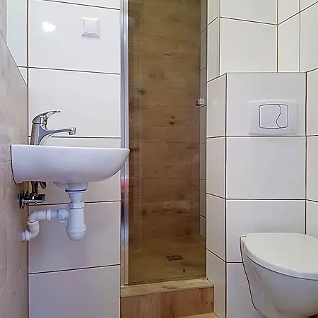 Osrodek Kolonijno - Wypoczynkowy Ania