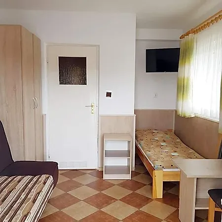 Osrodek Kolonijno - Wypoczynkowy Ania Łeba