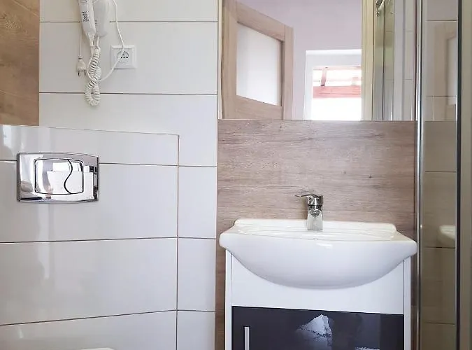 Kompleks wypoczynkowy Ośrodek Kolonijno - Wypoczynkowy Ania