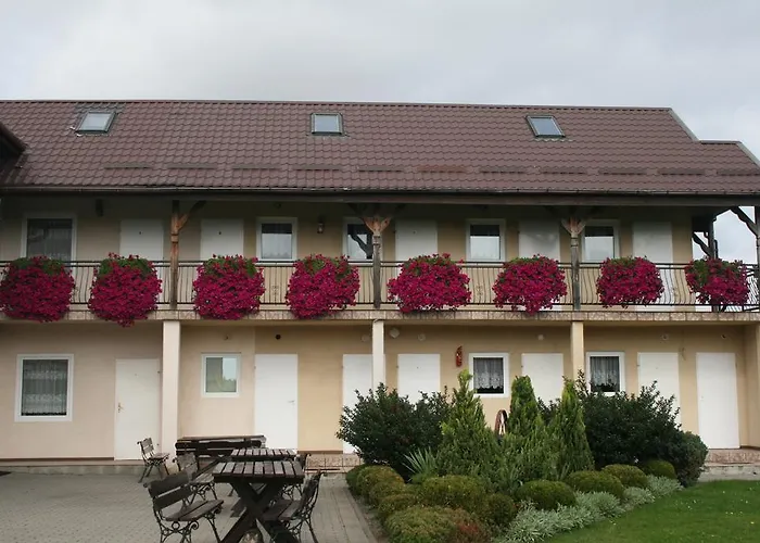 Kompleks wypoczynkowy Ośrodek Kolonijno - Wypoczynkowy Ania Łeba